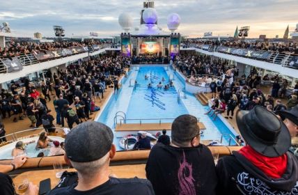 Full Metal Cruise XI Part II: Die lauteste Kreuzfahrt (Foto: TUI AG)