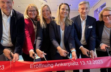 Innovatives Shop-in-Shop-Konzept bringt Urlaubsfeeling nach (Foto: TUI AG)