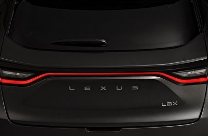 Der LBX von Lexus: Neue Maßstäbe in Qualität und Design (Foto: Toyota)