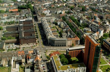 Neues Stadtviertel in Düsseldorf-Bilk: Wohnen, Gewerbe und (Foto: AdobeStock - ErnstPieber 15680821)