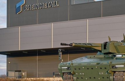 Rheinmetall Hungary fertigt ersten Lynx KF41 Schützenpanzer in (Foto: Rheinmetall AG)