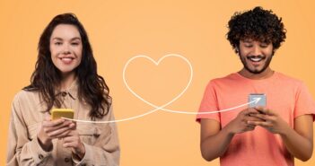 Meetic: Liebe online finden (Foto: AdobeStock_390493222 AntonioDiaz)