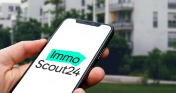 Immobilienscout24 ermöglicht es, gezielt Mieter zu finden und Immobilien privat zu verkaufen. (Foto: AdobeStock - 503269498 keBu.Medien)