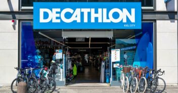 Decathlon Filiale in Deutschland – Ein Marktführer im Sportartikelhandel (Foto: AdobeStock 443700245 Björn Wylezich)