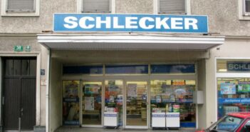 Schlecker war eine der größten Drogerieketten in Europa, gegründet von Anton Schlecker. (Foto: AdobeStock 579334251-elmar gubisch )